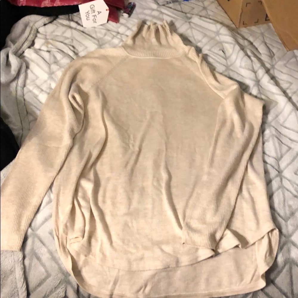 Women’s long sleeve turtle neck